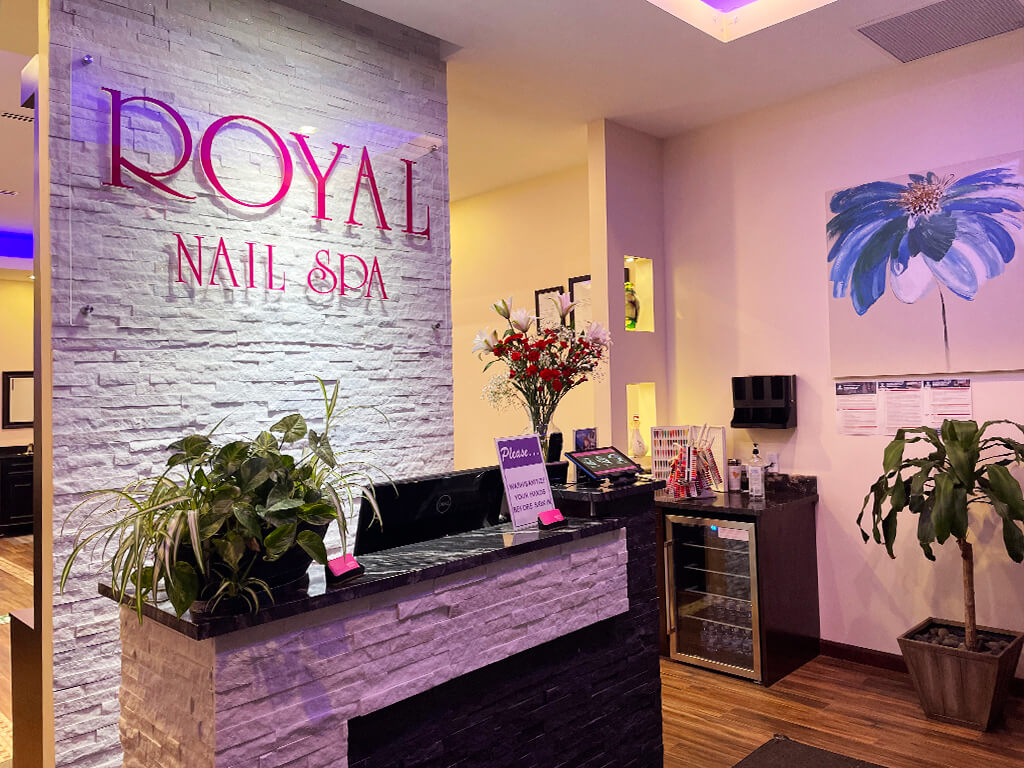 Royal Nails Spa in novi